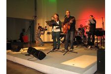 Foto von Reach Beyond Foto von Reach Beyond